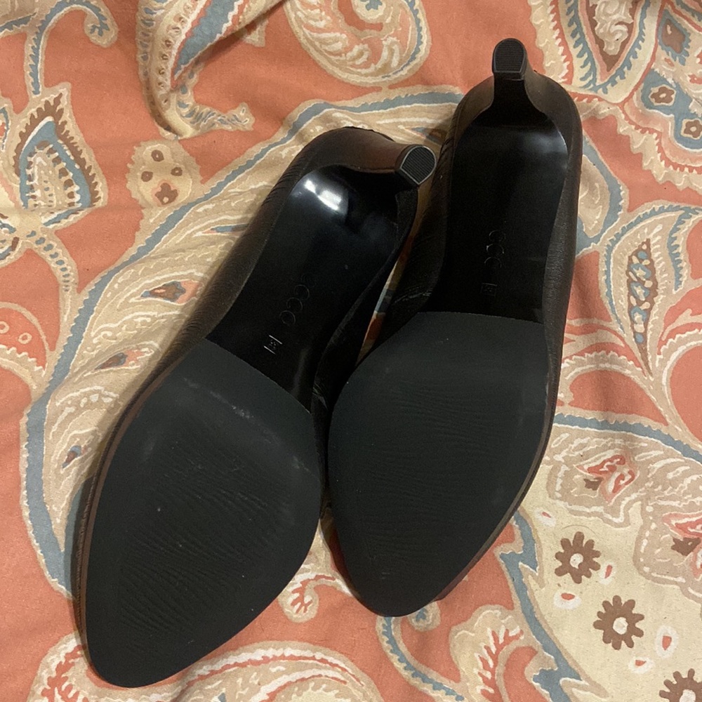 Ecco heels - Picture 3 of 10